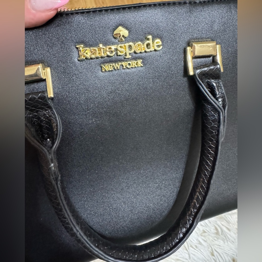 NWOT-Kate Spade purse, black and color